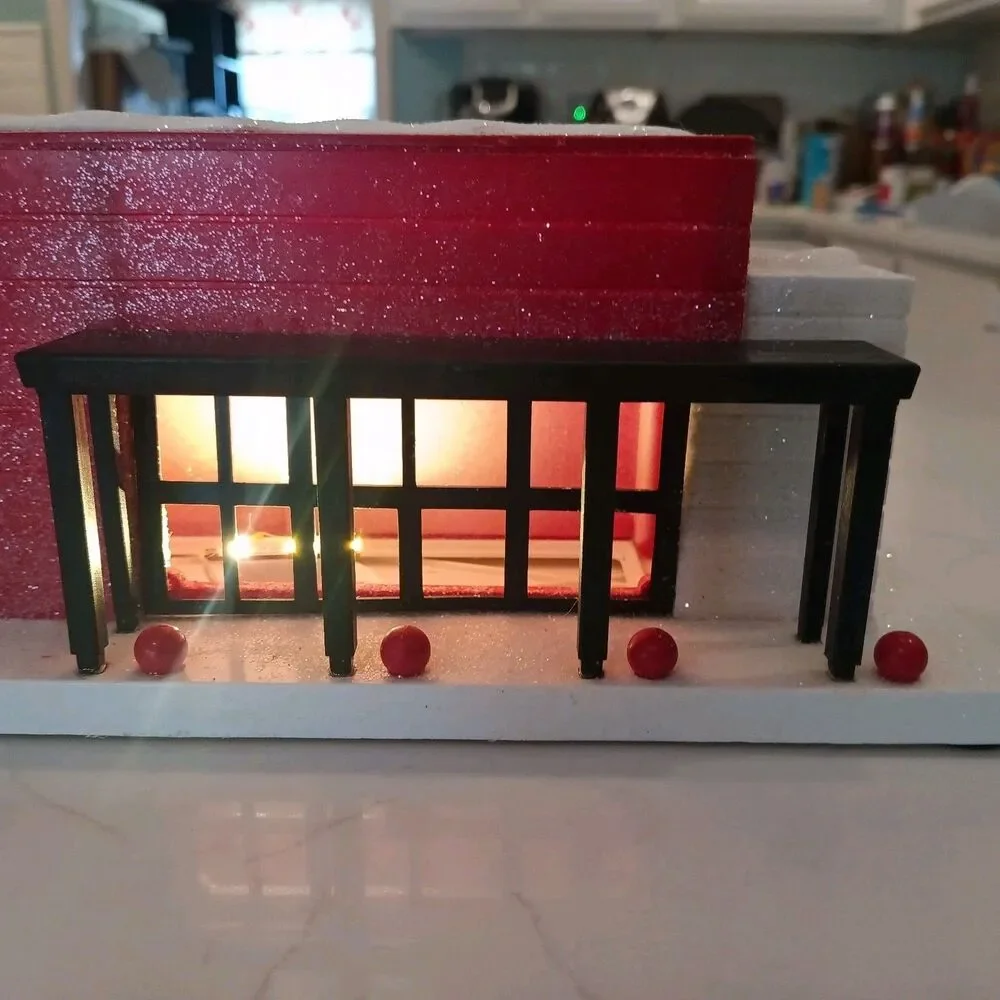 Target LED Store Building~Christmas Village~2005 Bullseye’s Playground~Works!